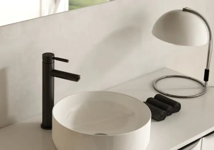 Kohlman ROXIN bateria umywalkowa  wysoka Black